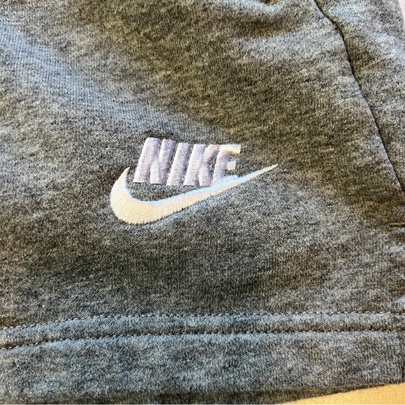 Nike Gray Sportswear Club French Terry Shorts Girls Large‎ - Picture 3 of 9